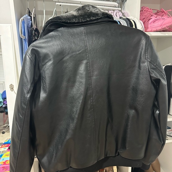 Men’s leather jacket - Picture 5 of 8